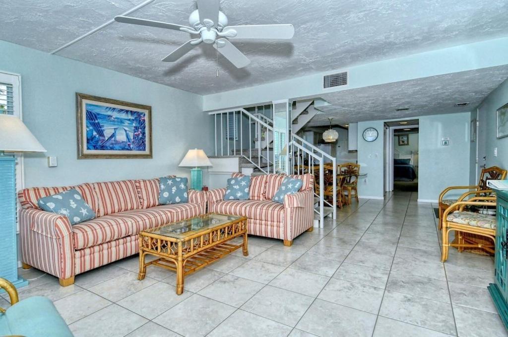 Laplaya 201C Breathtaking Gulf Panorama From This Corner End Unit With A Private Stairway To The Beach Longboat Key Exterior foto
